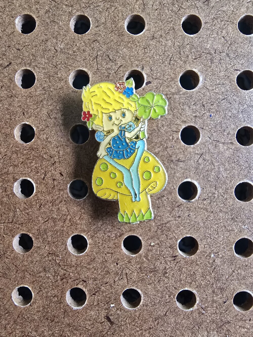 Vintage 1983 American Greetings Herself the Elf Enamel Metal Pin Brooch